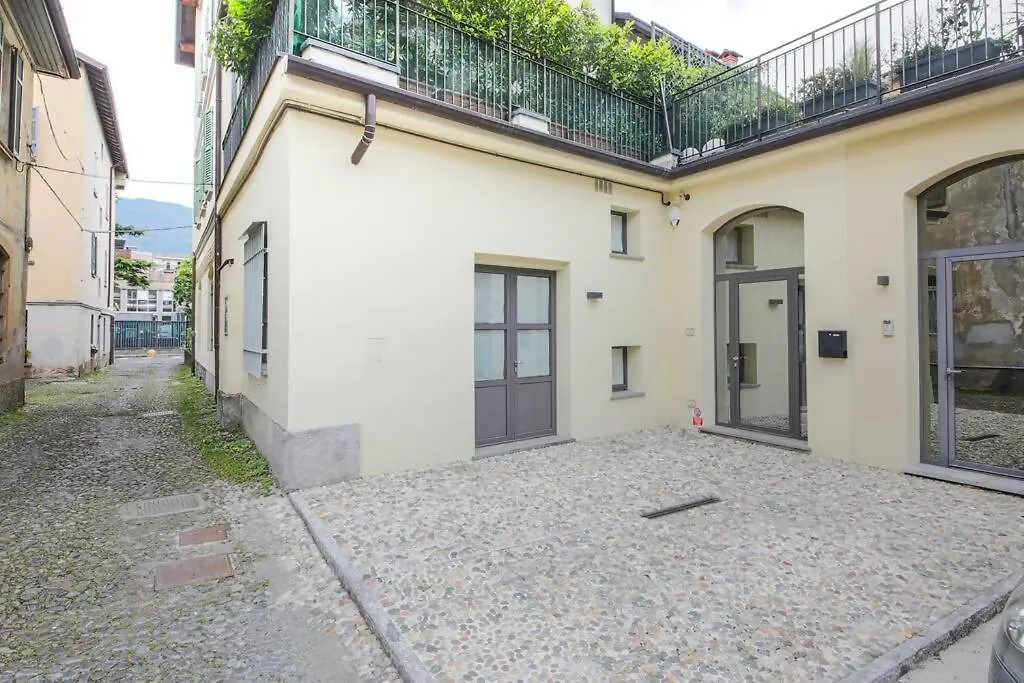 Pensión Cozy Room In The Heart Of Como Italia