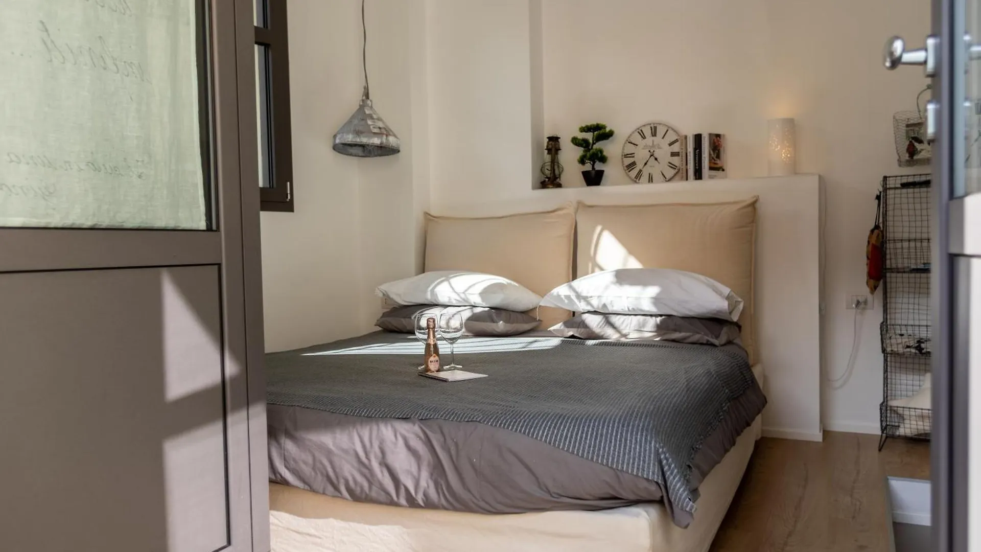 Pensión Cozy Room In The Heart Of Como