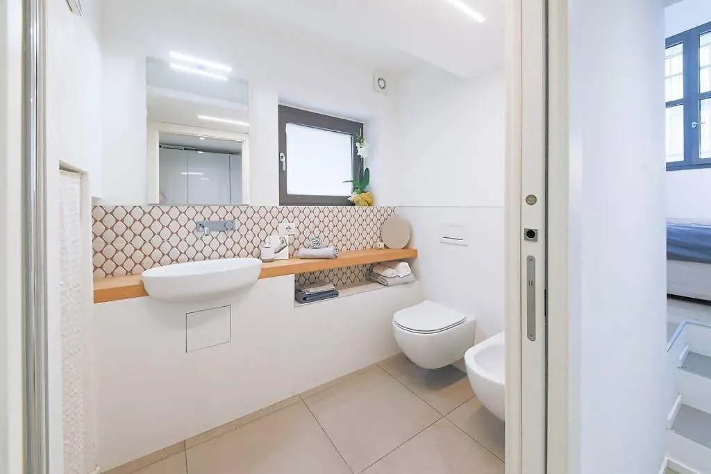 Guest house Cozy Room In The Heart Of Como